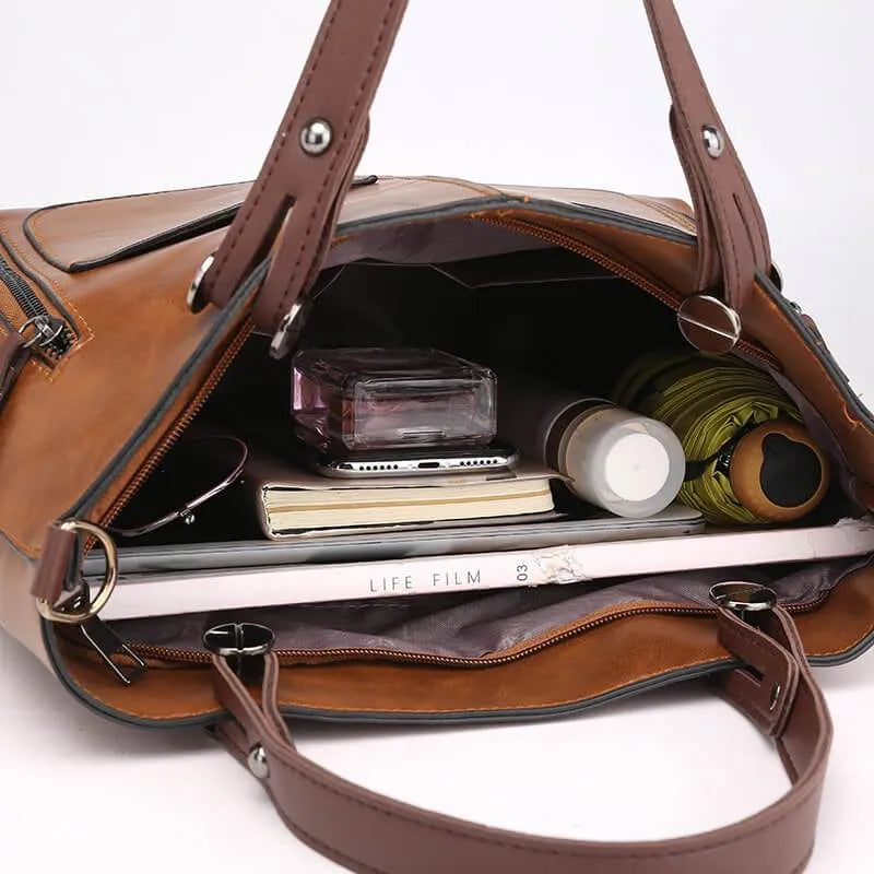 Maelis - Entspannte Leder-Schutztasche