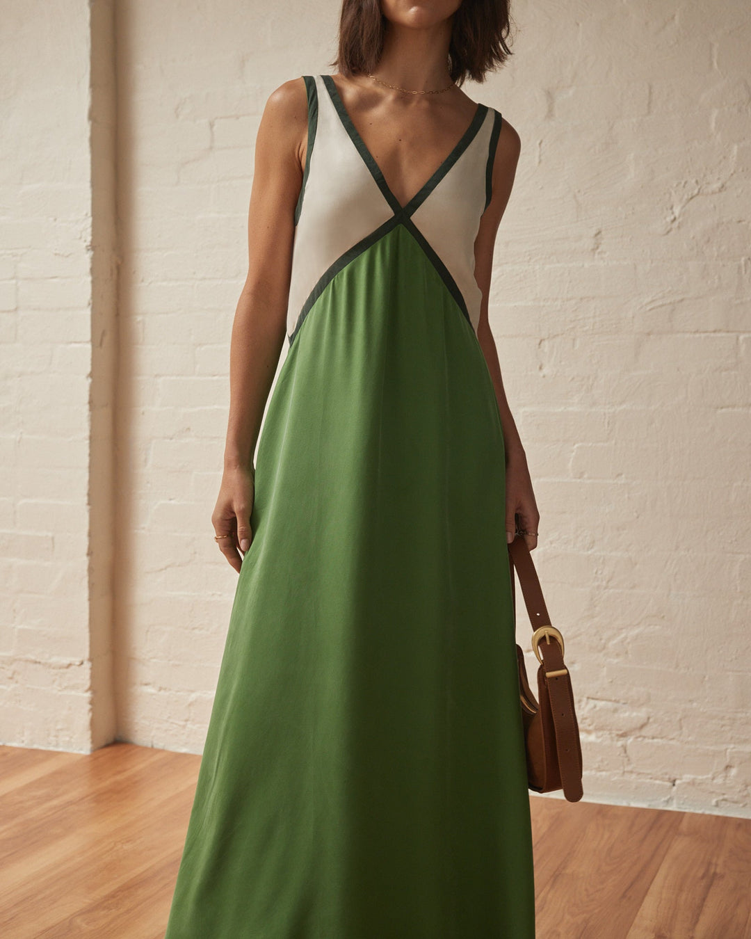 Jacky - Leichtes Maxikleid mit V-Ausschnitt