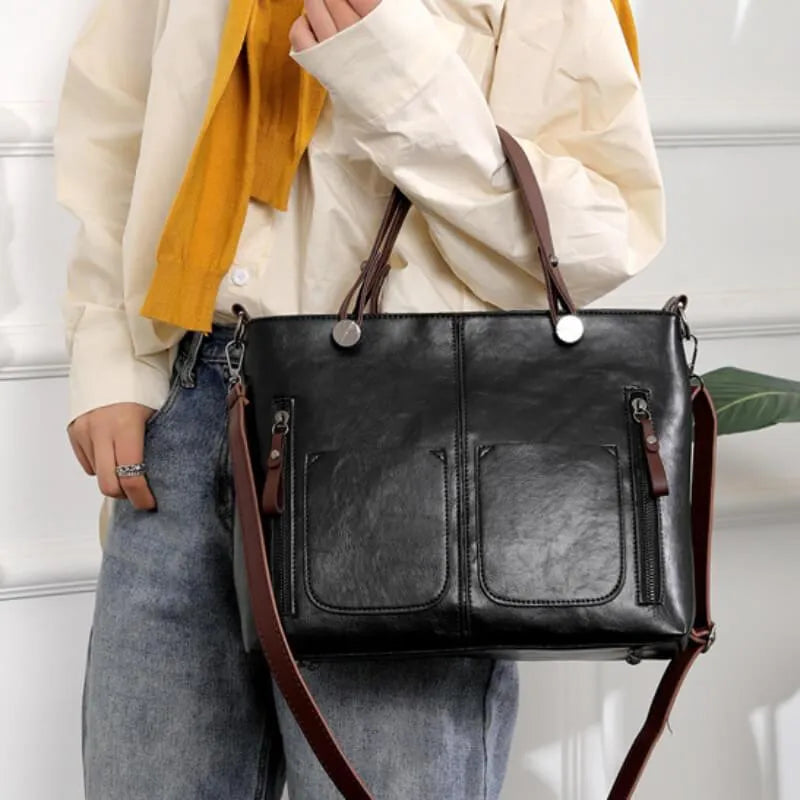 Maelis - Entspannte Leder-Schutztasche