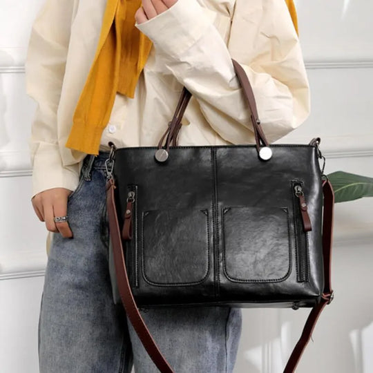 Maelis - Entspannte Leder-Schutztasche