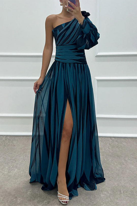 Shiloh - Elegantes gestreiftes Maxikleid mit einer Schulter