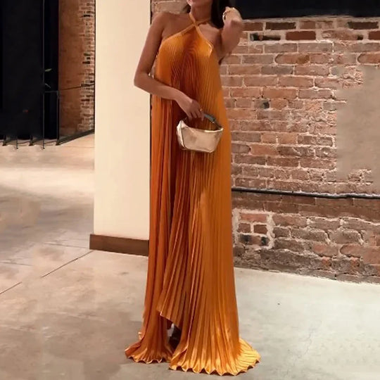 Kyla - Schickes plissiertes Neckholder-Maxikleid