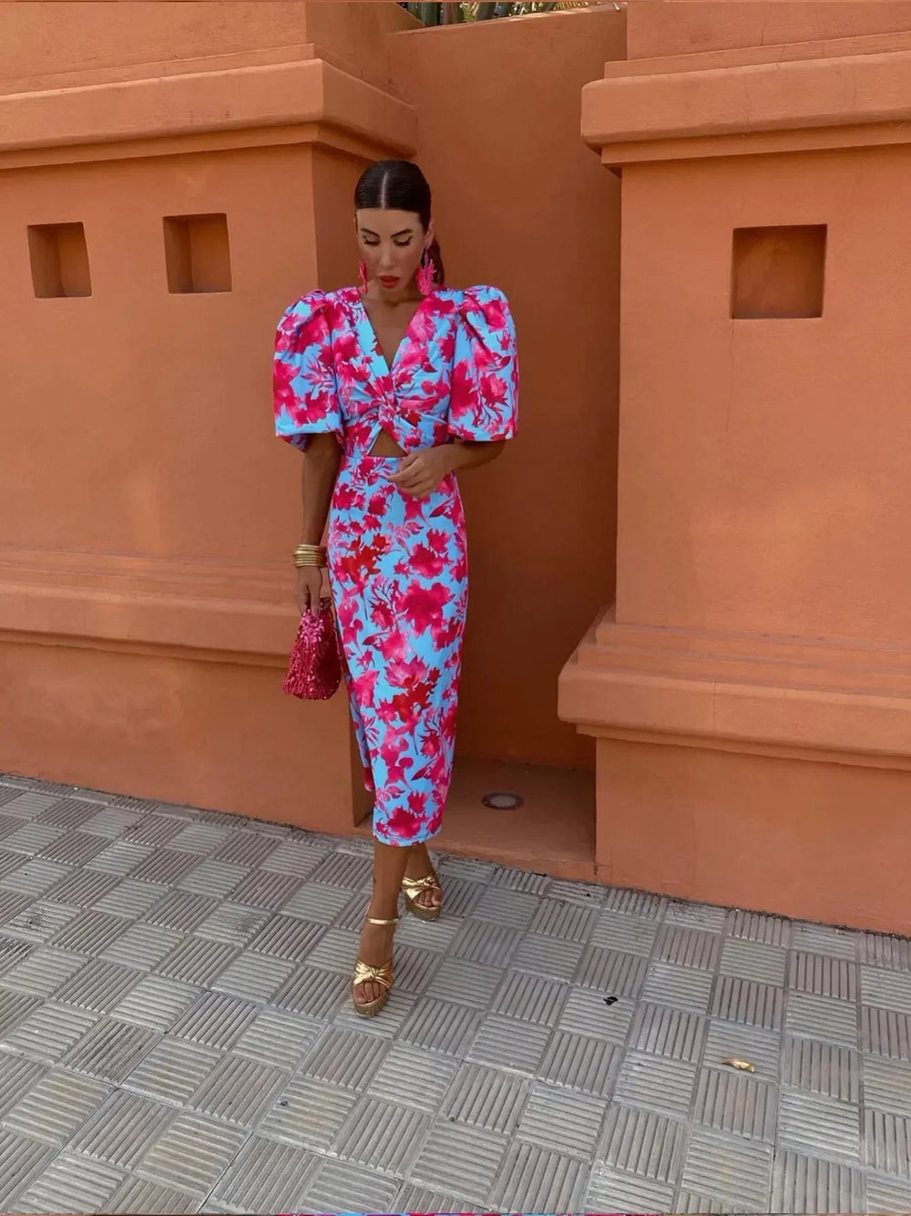 Loren - Vibrierendes Kleid mit Puffärmeln