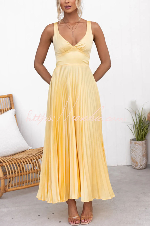 Lucy - Atemberaubendes Plisseekleid
