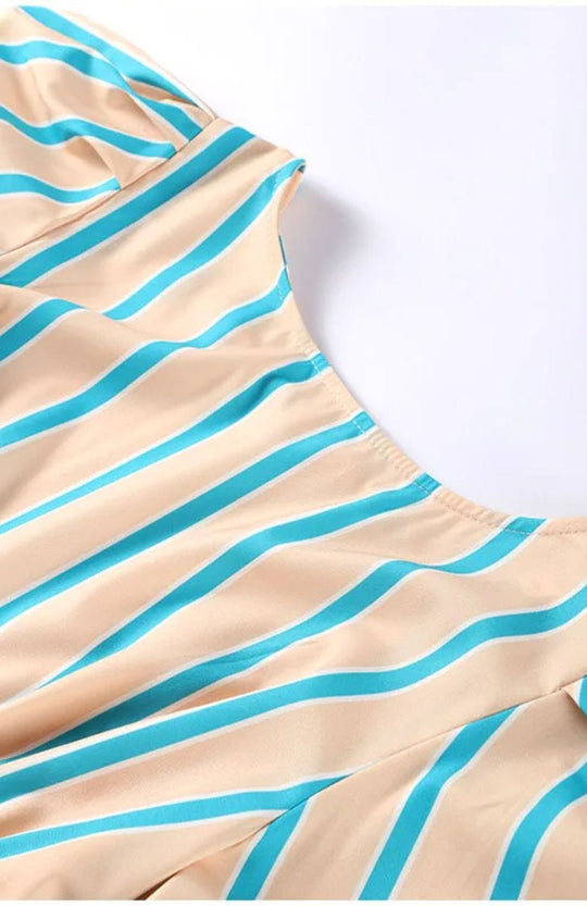 Diana - Elegantes, gestreiftes, rückenfreies Maxikleid
