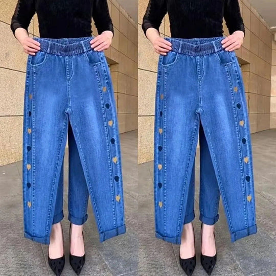 Eva - Damen-Jeans mit hoher Elastizität und Herzmuster-Stickerei